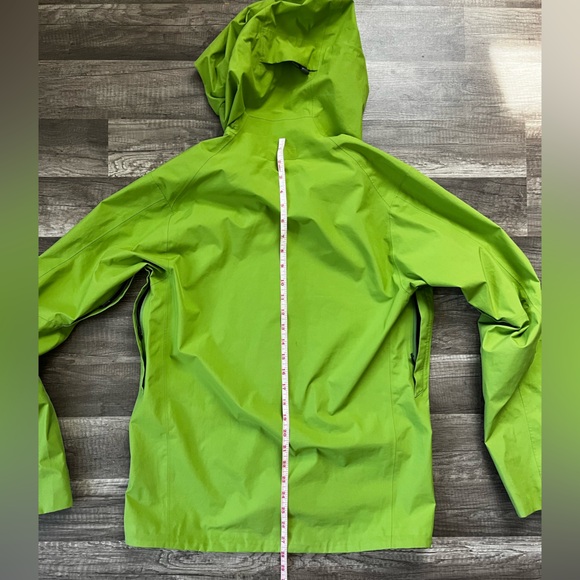 Patagonia Men’s Calcite 2.5 layer Goretex Rain jacket - Picture 7 of 10